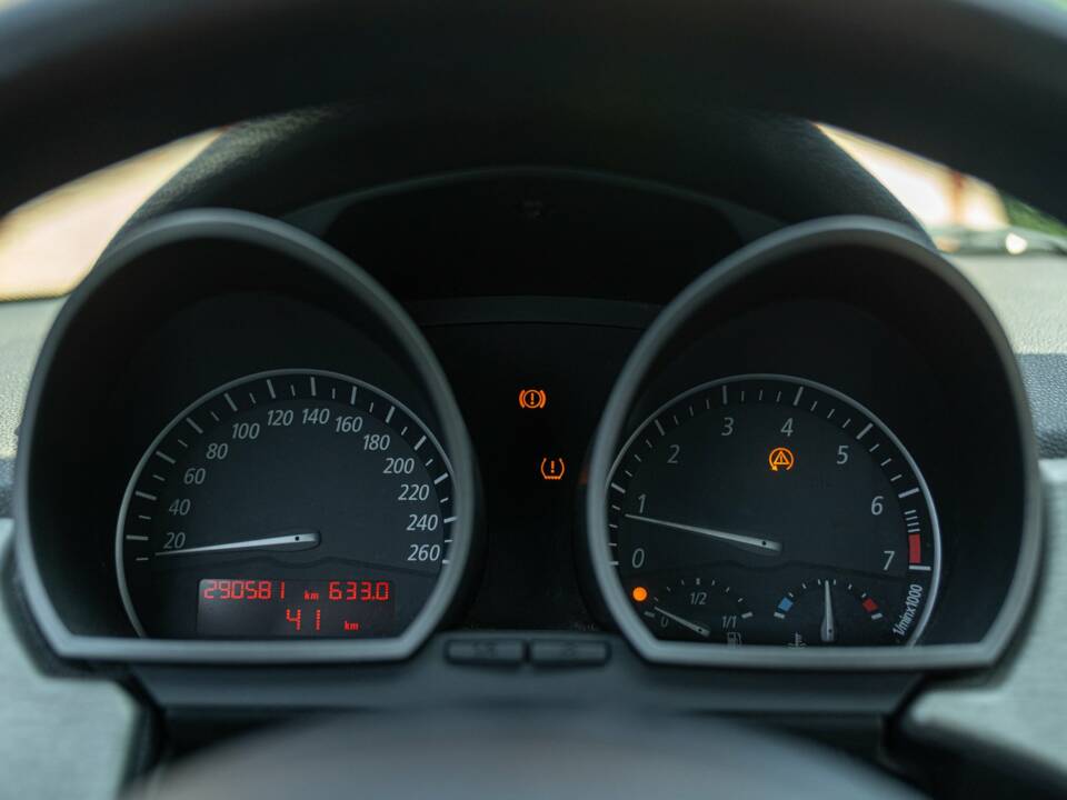 Image 39/49 of BMW Z4 2.2i (2004)