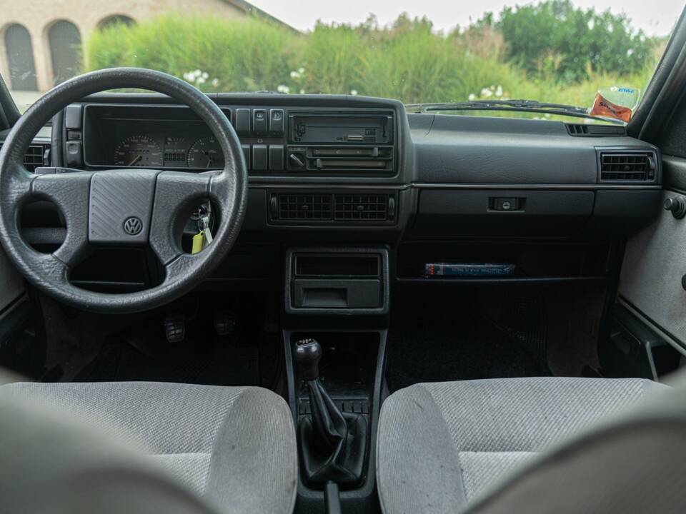 Image 32/42 de Volkswagen Golf Mk I 1.6 (1983)