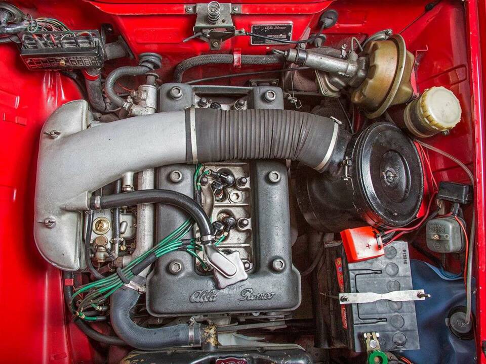 Immagine 27/31 di Alfa Romeo Giulia GTA 1300 Junior (1968)