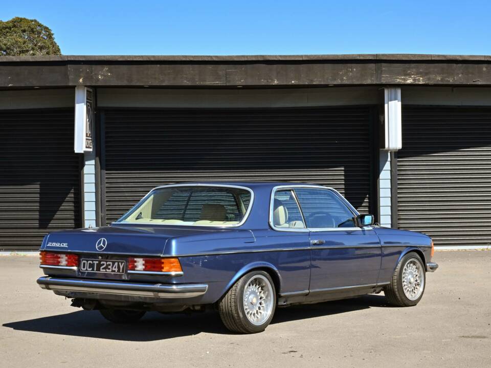 Bild 12/50 von Mercedes-Benz 280 CE (1983)