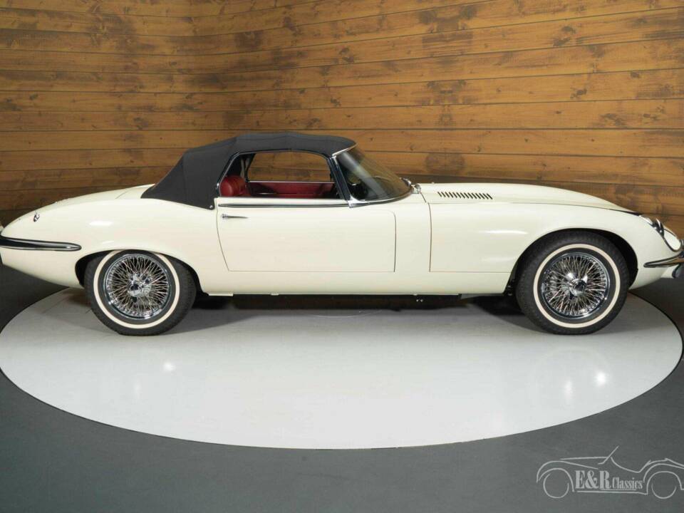Afbeelding 15/19 van Jaguar E-Type V12 (1974)