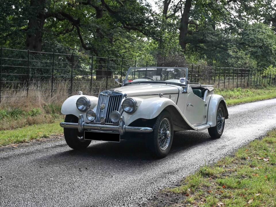 Image 9/50 of MG TF 1500 (1954)
