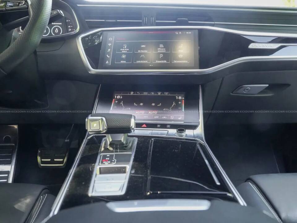 Image 12/12 of Audi RS6 Avant (2021)