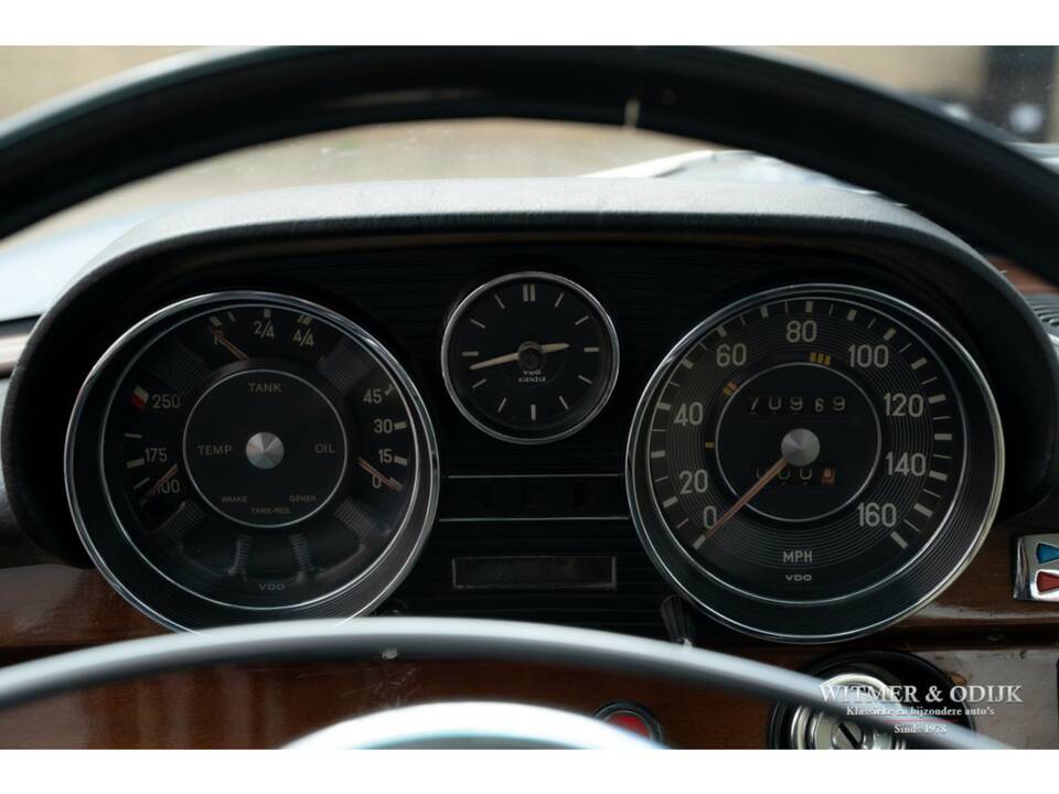 Image 30/36 of Mercedes-Benz 280 SE (1969)