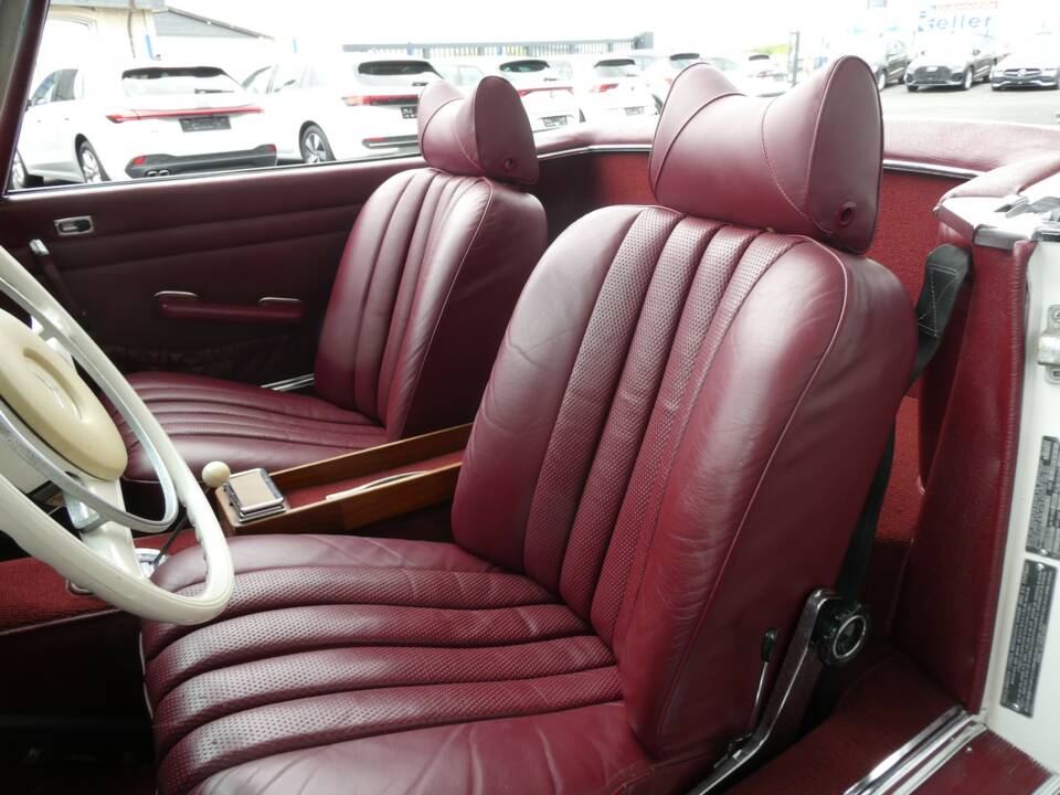 Immagine 11/20 di Mercedes-Benz 280 SL (1970)