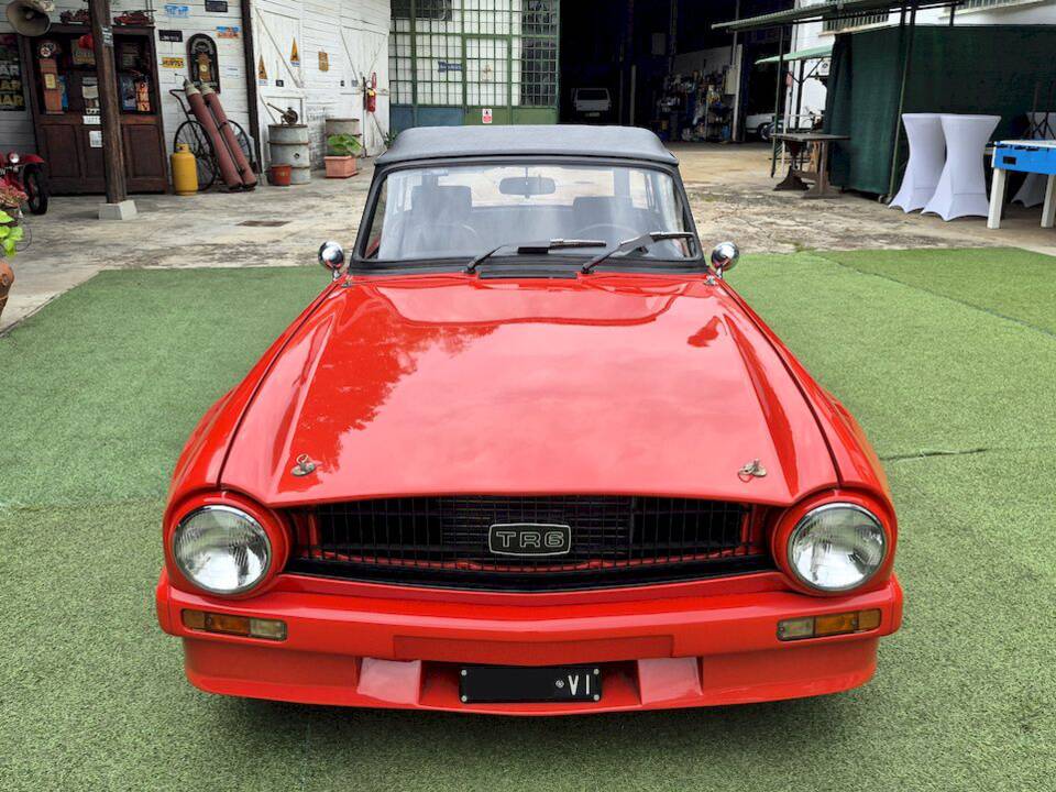 Immagine 76/81 di Triumph TR 6 (1973)