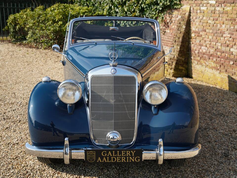 Immagine 5/50 di Mercedes-Benz 170 S Cabriolet A (1949)