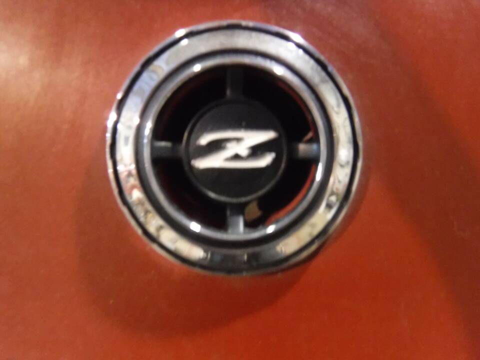 Image 14/48 of Datsun 240 Z (1971)