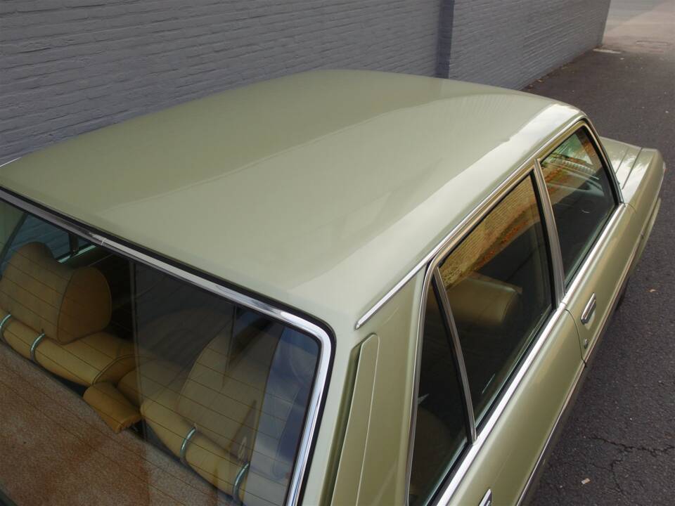 Image 43/95 de BMW 2500 (1977)