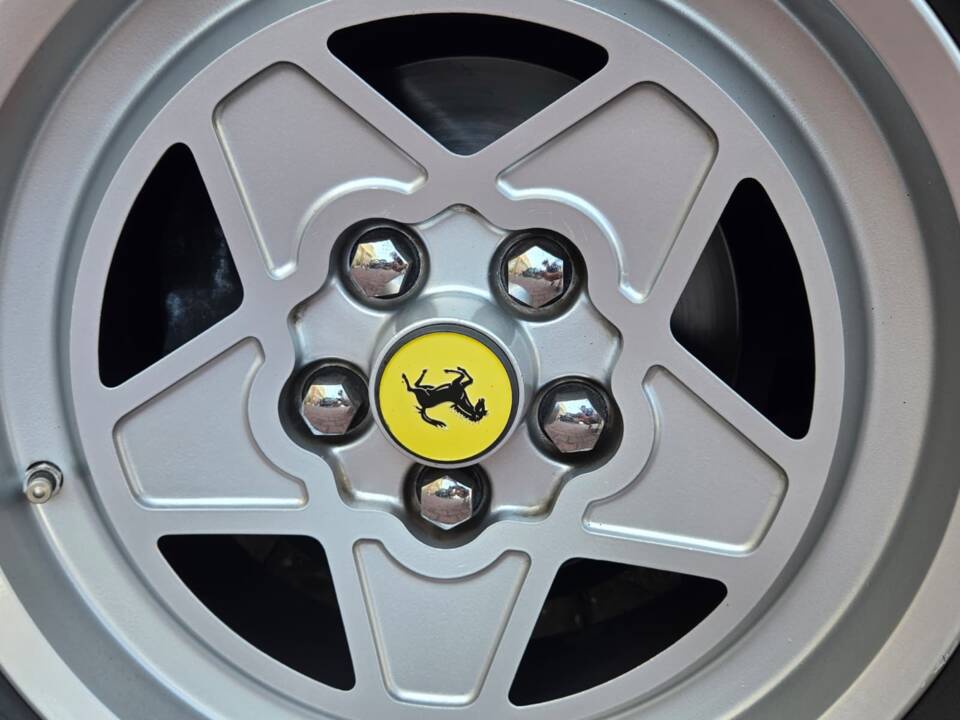 Image 3/95 of Ferrari 308 GTBi Quattrovalvole (1984)
