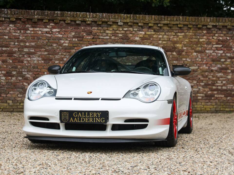 Immagine 8/50 di Porsche 911 GT3 RS (2004)