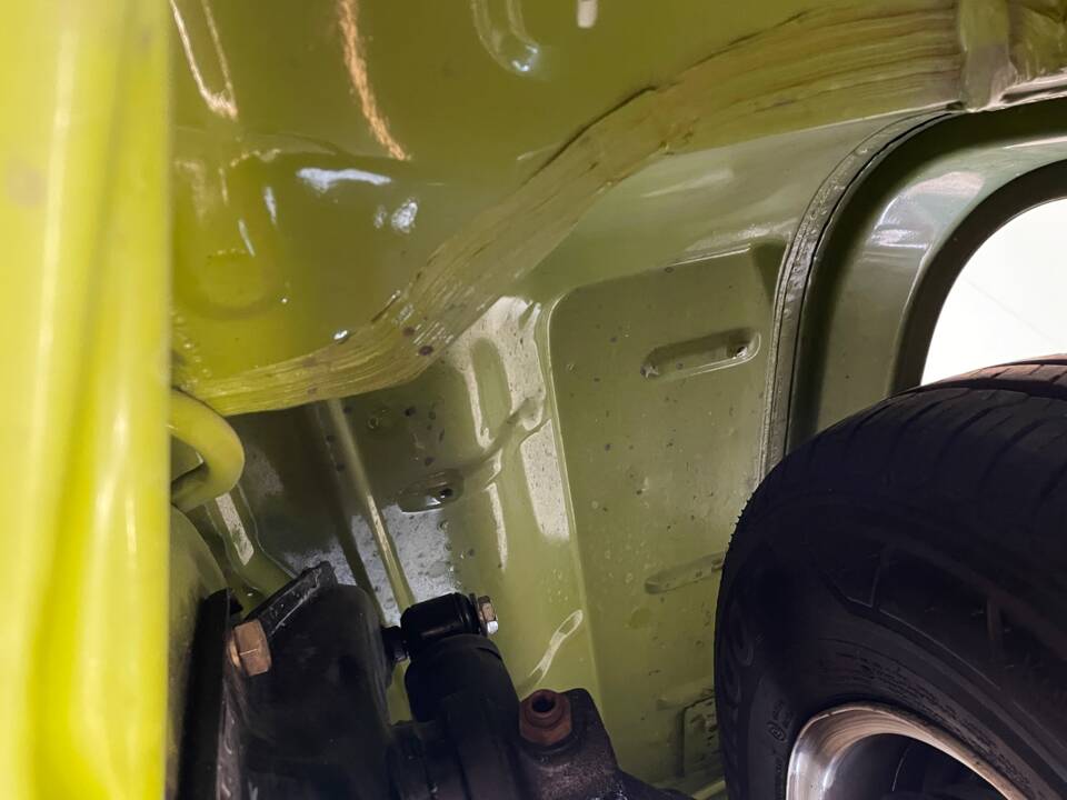 Image 71/73 of Volkswagen T2b Kombi (1978)