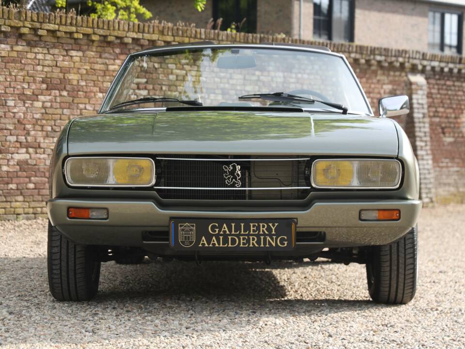 Image 26/50 of Peugeot 504 Convertible (1981)