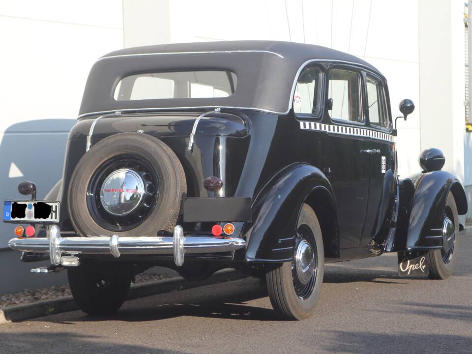 Image 3/8 of Opel „6“ 2 Litre (1935)