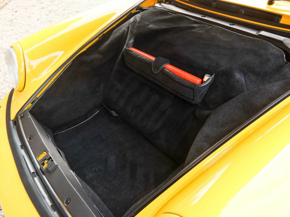 Image 35/50 of Porsche 911 Speedster (1993)