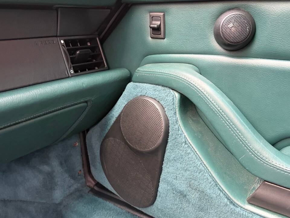 Afbeelding 26/73 van Porsche 911 Carrera 4 (1995)