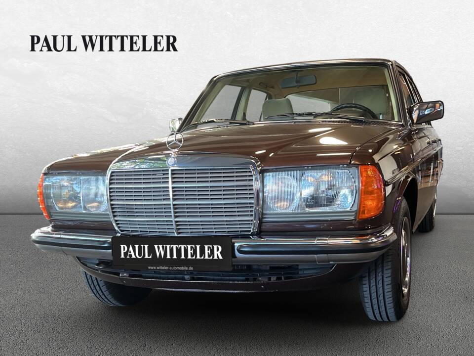 Image 1/21 of Mercedes-Benz 230 E (1983)