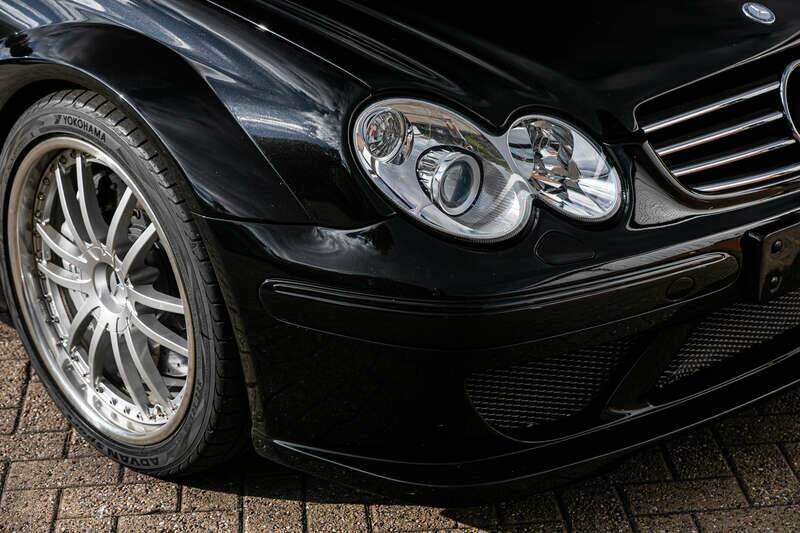 Image 13/50 of Mercedes-Benz CLK DTM AMG (2004)