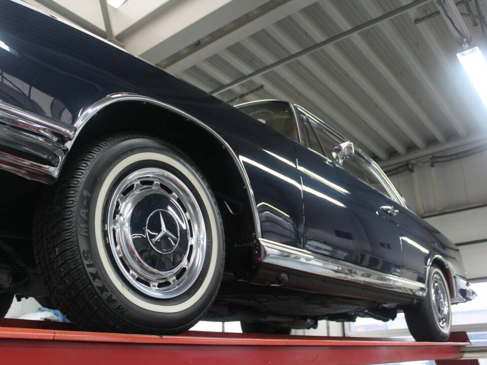 Bild 9/50 von Mercedes-Benz 280 SE 3,5 (1970)