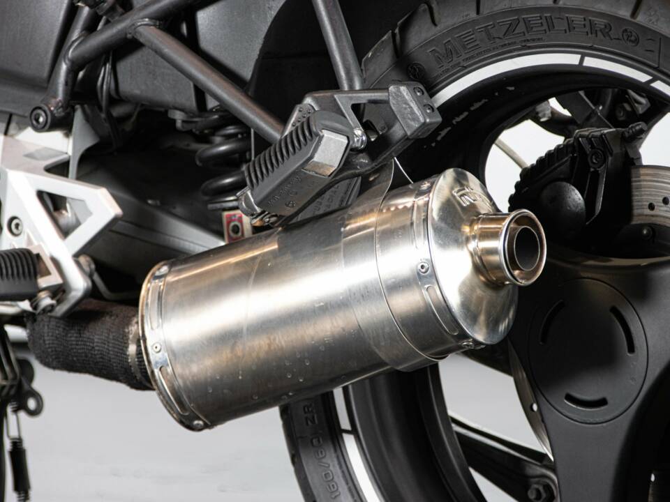 Immagine 18/50 di BMW R 1100 R (1998)