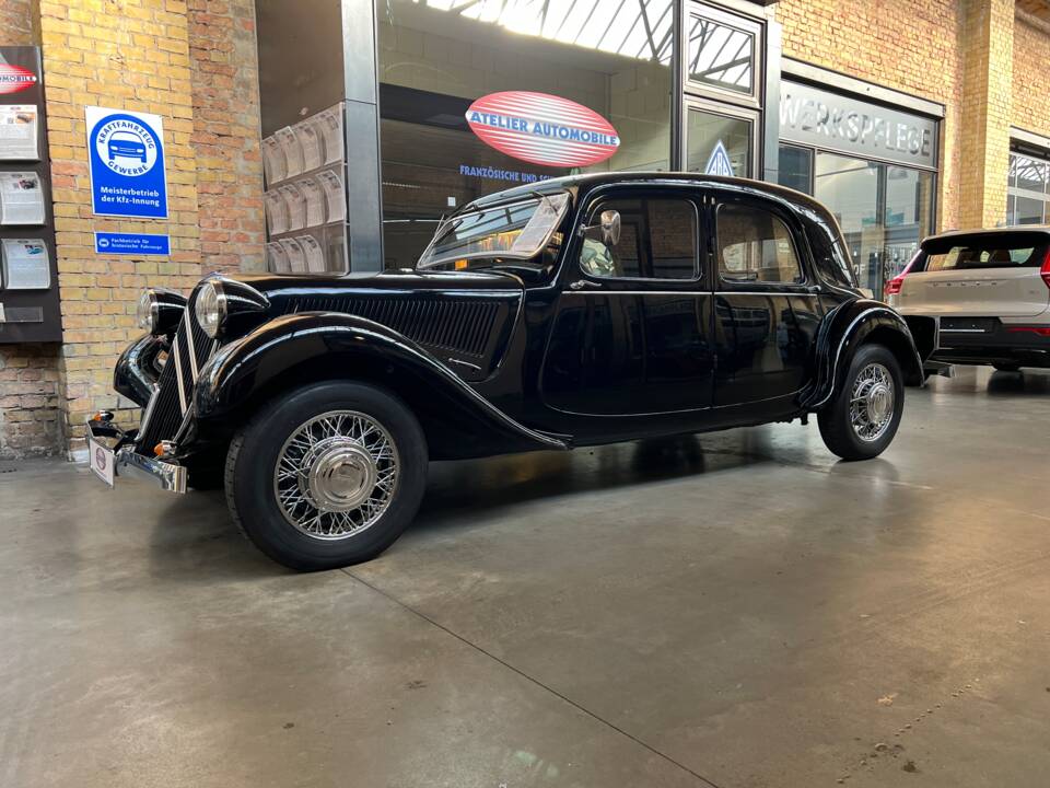 Image 29/30 de Citroën Traction Avant 11 B (1949)