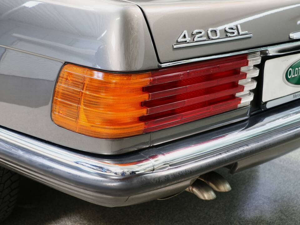 Image 12/37 of Mercedes-Benz 420 SL (1988)