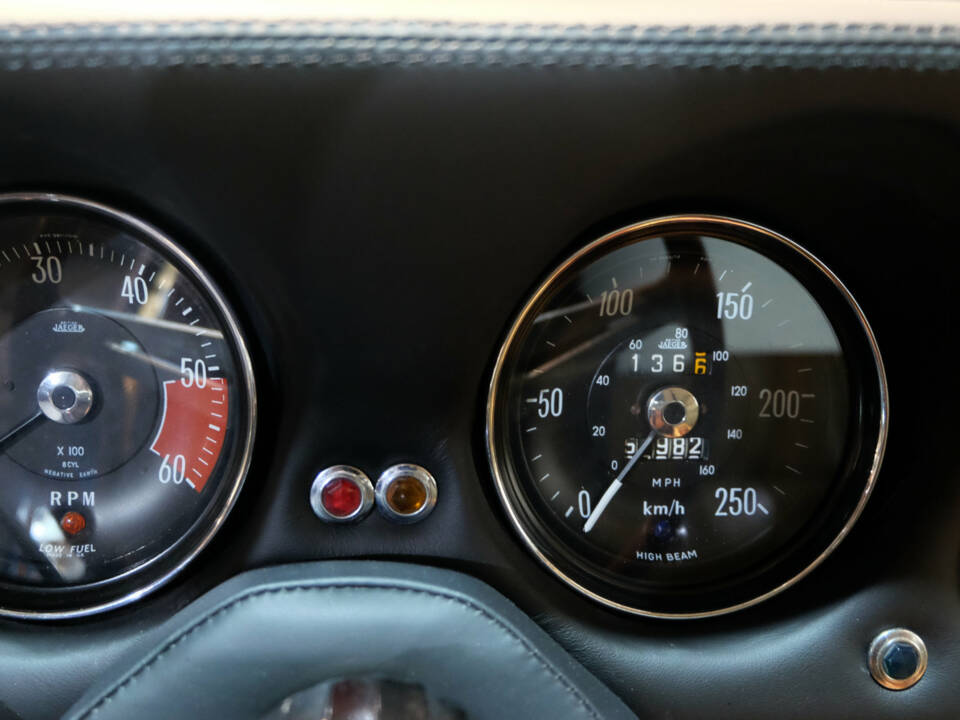 Bild 8/36 von Jensen Interceptor MK III (1973)