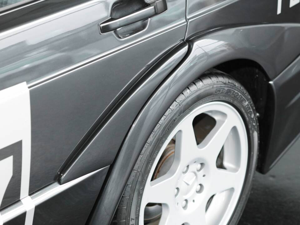 Imagen 21/50 de Mercedes-Benz 190 E 2.5-16 Evolution II (1990)
