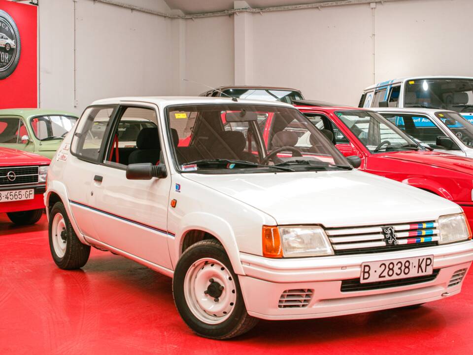 Imagen 1/47 de Peugeot 205 Rallye 1.3 (1989)