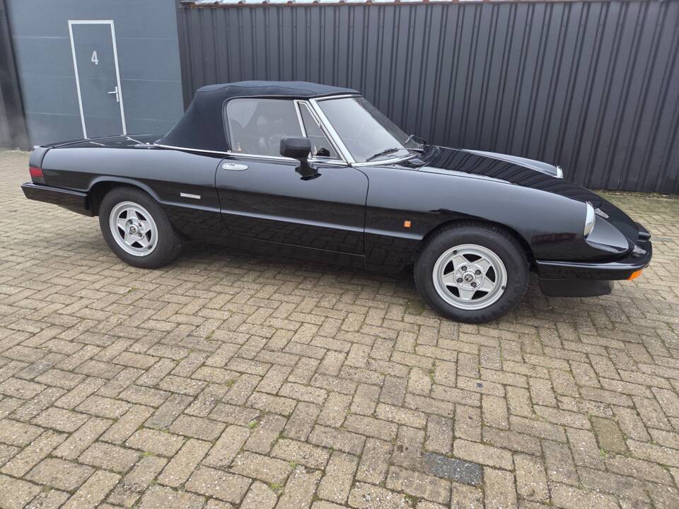 Image 5/15 of Alfa Romeo 2.0 Spider (1988)