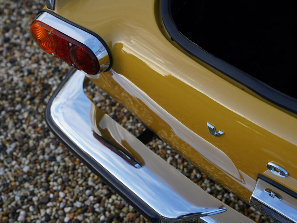 Image 26/50 of Volvo 1800 E (1970)