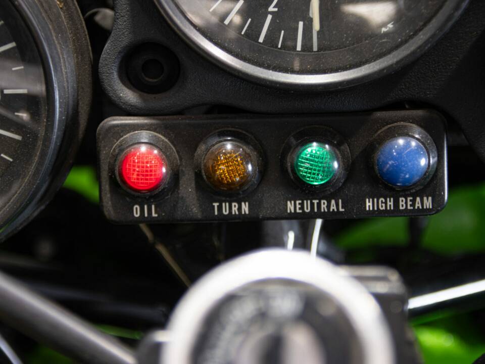 Image 21/50 of Kawasaki ZX-R 400 (1990)