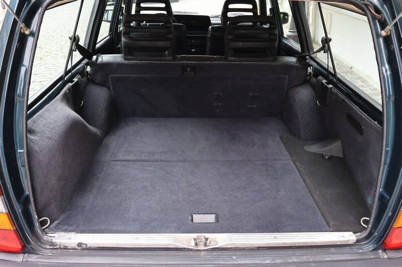 Immagine 48/51 di Volvo 245 Super Polar (1993)