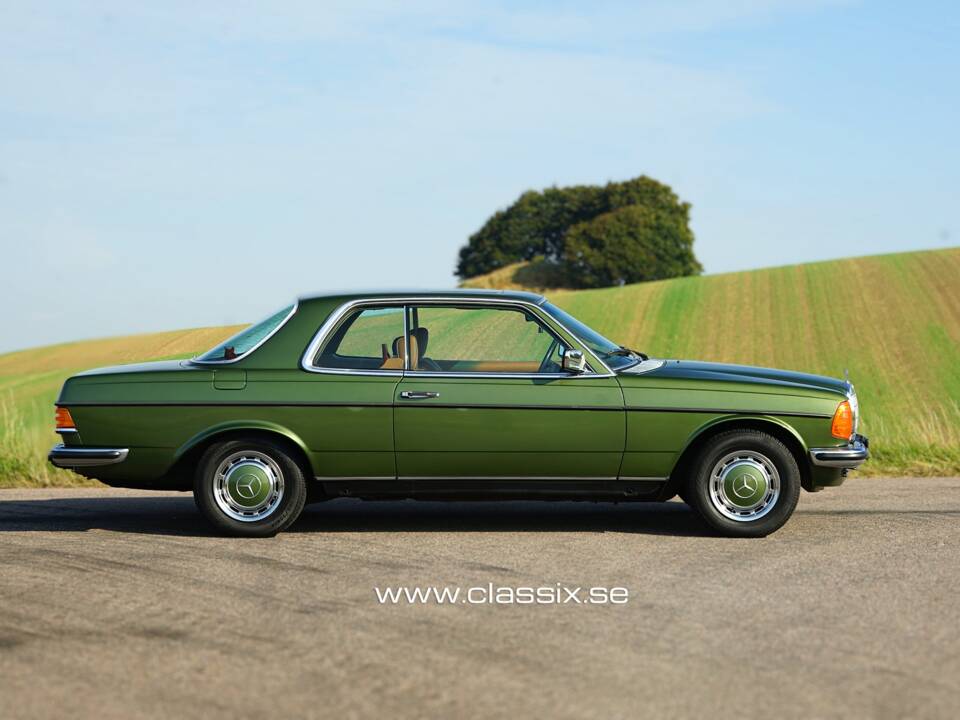 Image 3/17 of Mercedes-Benz 280 CE (1977)