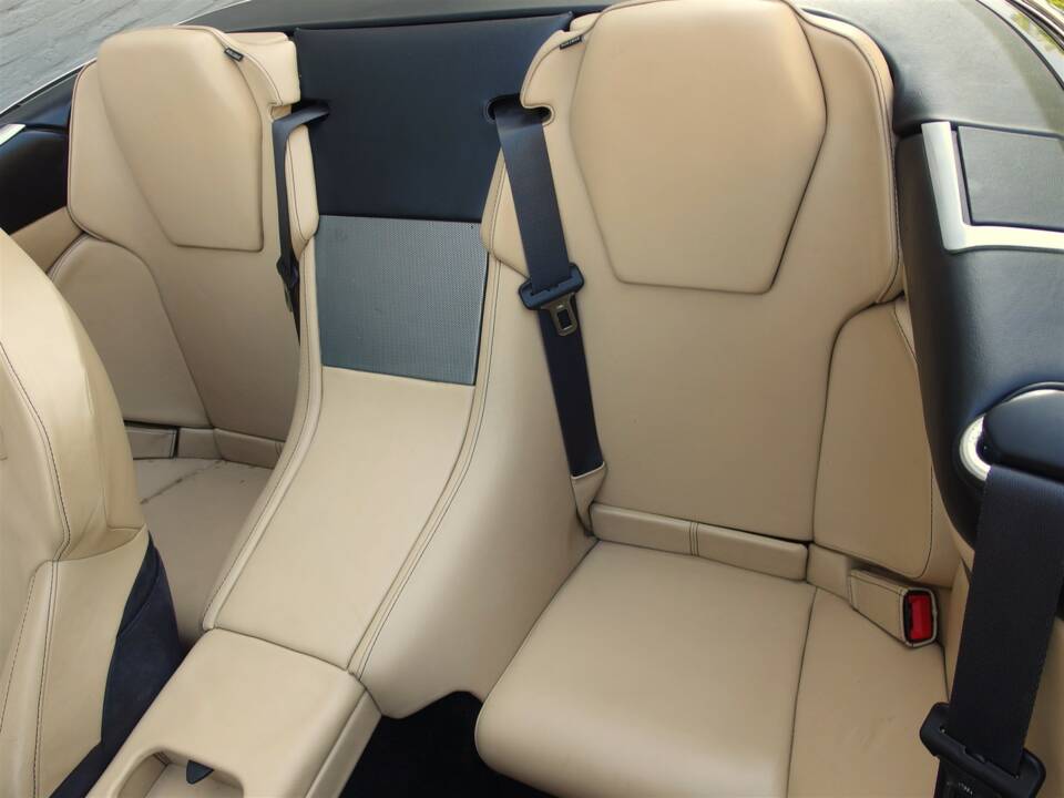Bild 62/99 von Aston Martin DB 9 Volante (2006)