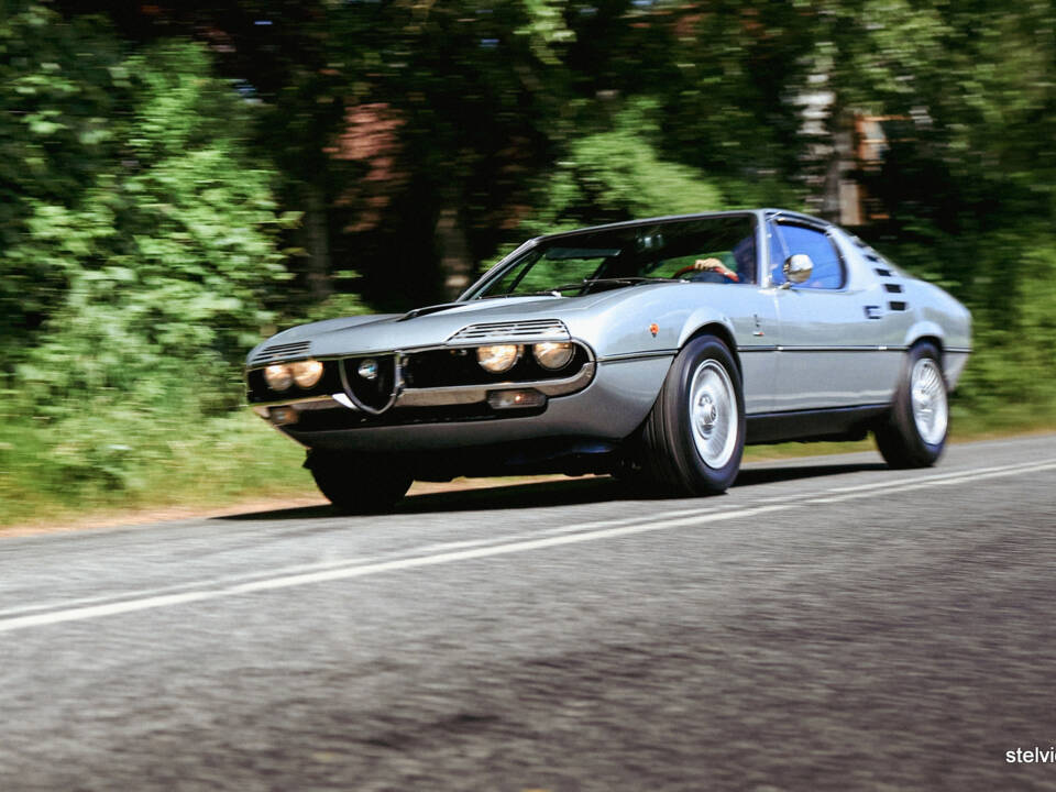 Afbeelding 40/45 van Alfa Romeo Montreal (1972)