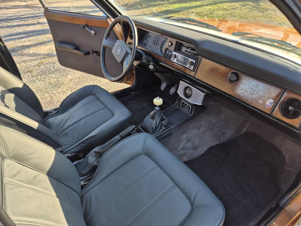 Image 7/8 of Ford Taunus 2000-V6 GBTS (1977)