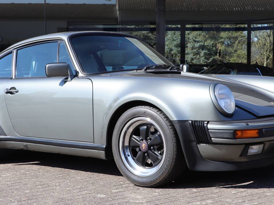 Imagen 50/52 de Porsche 911 Turbo 3.3 (1987)