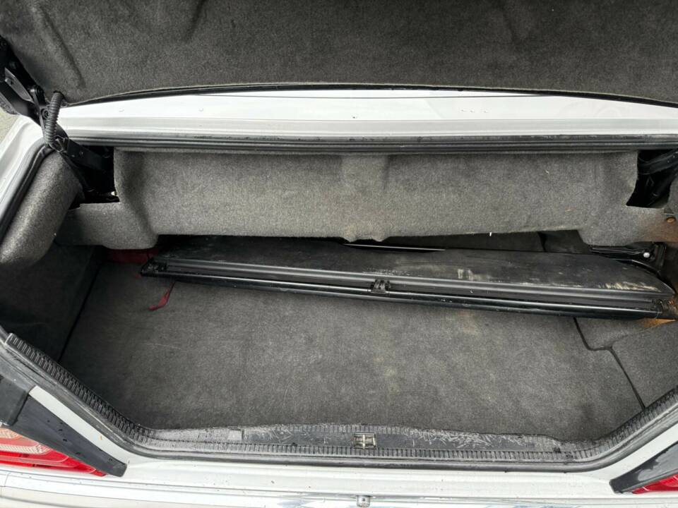 Bild 36/50 von Mercedes-Benz E 320 (1995)