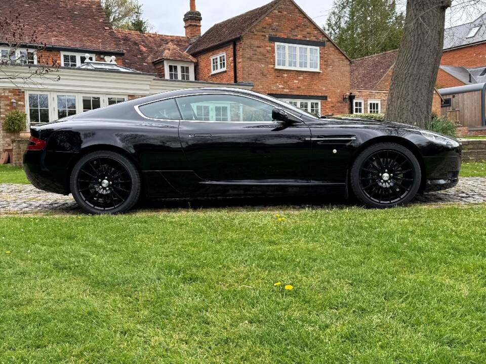 Afbeelding 13/30 van Aston Martin DB 9 (2007)