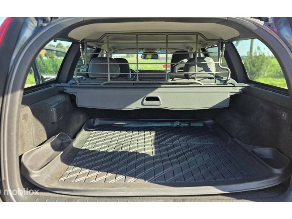 Bild 14/34 von Volvo XC70 2.5T AWD (2006)