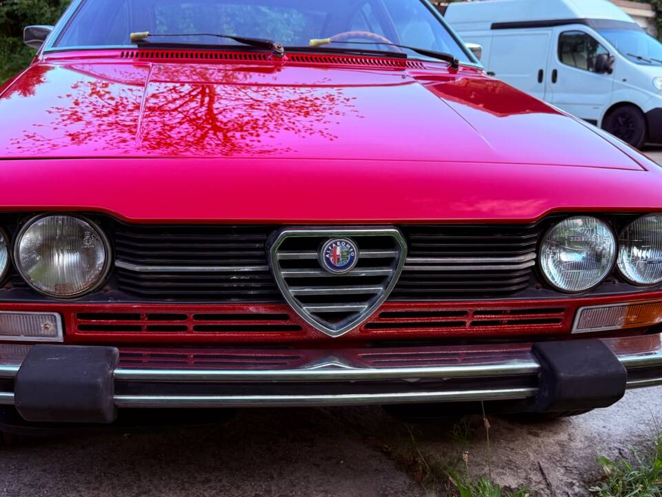 Image 8/21 of Alfa Romeo Alfetta GTV 2.0 L (1978)