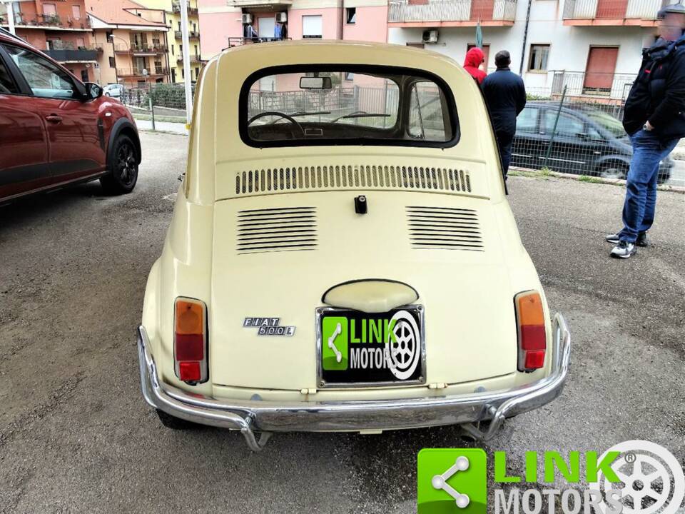 Image 7/10 of FIAT 500 L (1969)