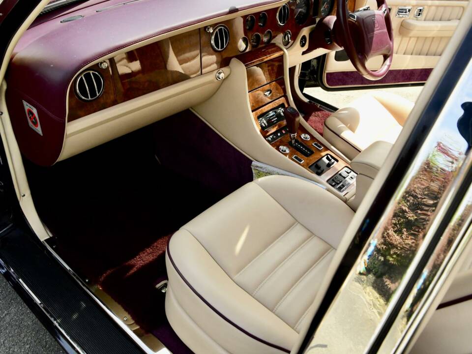 Image 29/50 of Bentley Turbo RT (1997)