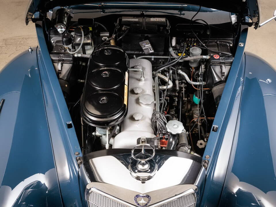 Bild 35/44 von Mercedes-Benz 300 S Cabriolet A (1953)