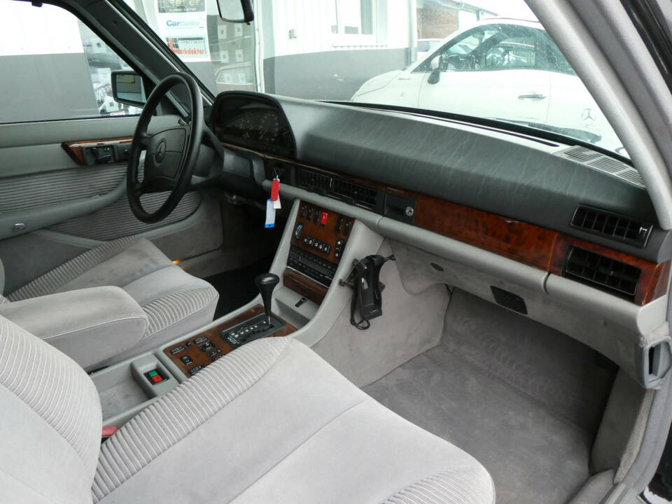 Bild 12/28 von Mercedes-Benz 500 SEL Sonderschutz (1991)