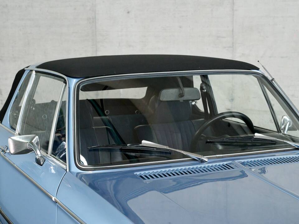 Bild 26/50 von BMW 2002 Baur (1975)