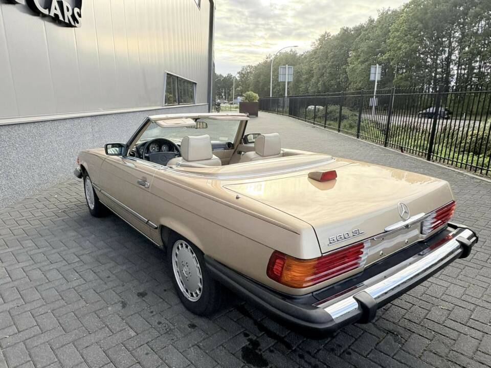 Image 5/50 of Mercedes-Benz 560 SL (1987)