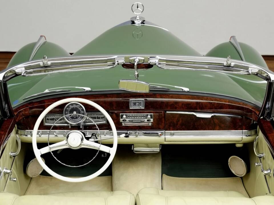 Bild 10/25 von Mercedes-Benz 300 S Roadster (1954)