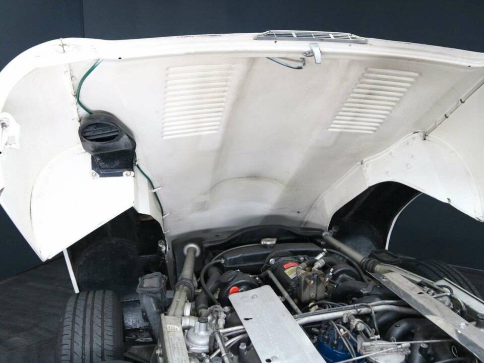Image 31/49 de Jaguar Type E V12 (1974)